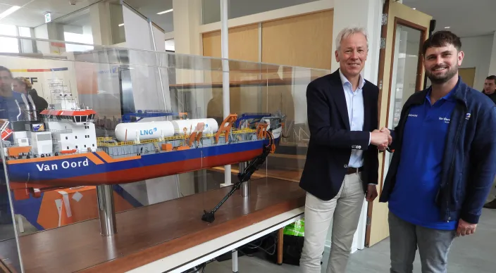 Schaalmodel Van Oord